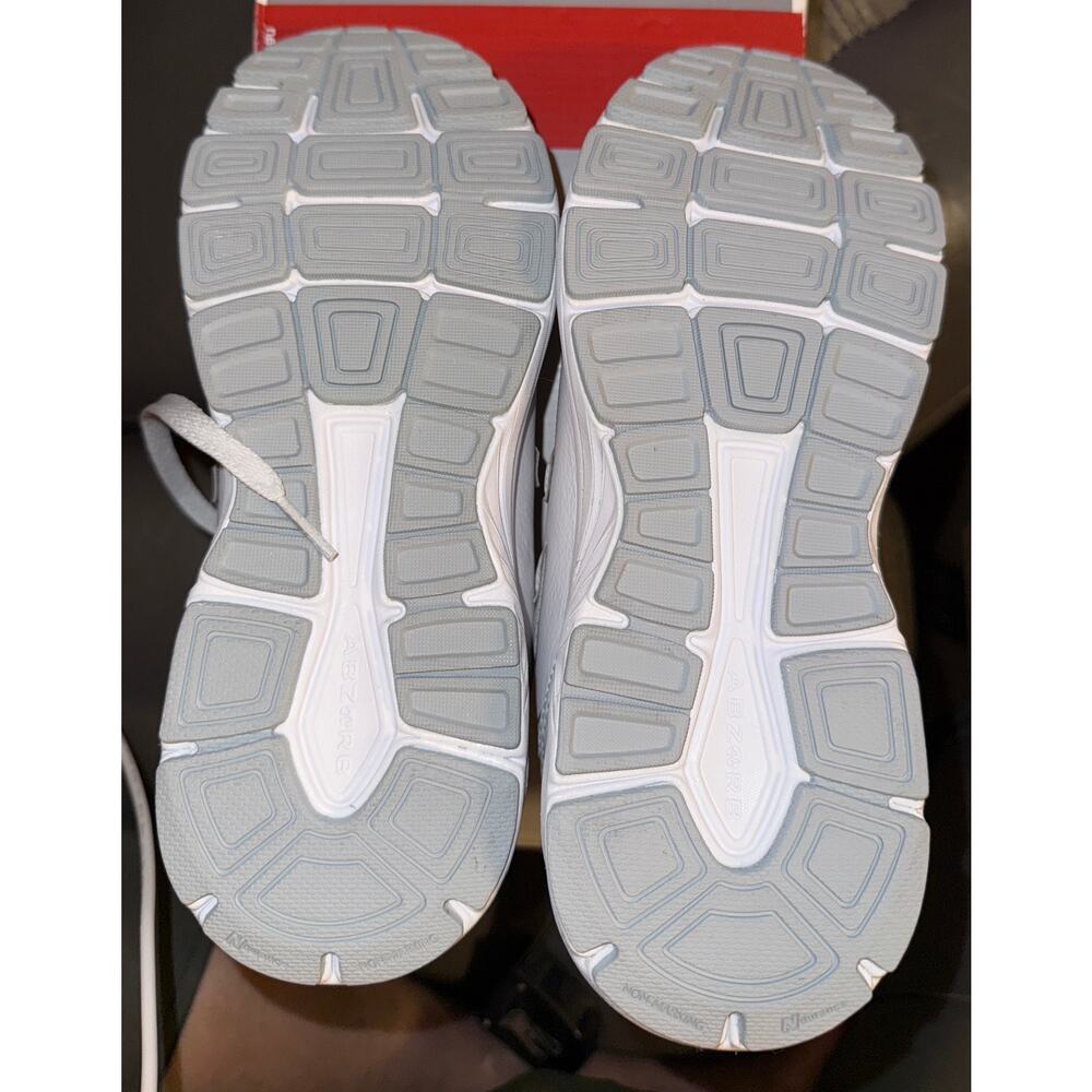 WOMENS NEW BALANCE 840 ATHLETIC OFF-WHITE WALKING LEATHER SHOES SIZE 8.5 - Picture 6 of 8